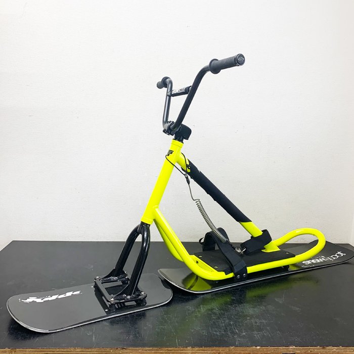 ビギナー最新モデル中古】スノースクート SNOWSCOOT ONE-D ネオン