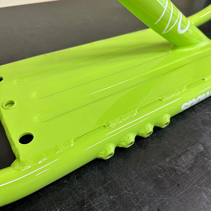 レア】スノースクート Jykk Japan SNOWSCOOT フレームキット STYLE-F Neon Green - スノースクートオンラインプロショップ  トゥーレイトスポーツ 中古 ニューモデル メンテナンス カスタム レンタル 全国発送 snowscoot online proshop  -toolatesports