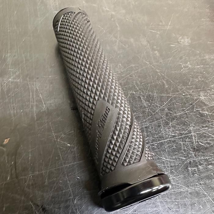 ODI grip 専用商品 ODI [オーディーアイ] | 【CARNOSA BIKES】マウンテンバイク&BMX