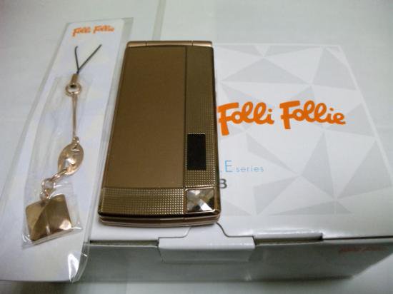 Style Series F 02b Folli Follie Gold 未使用白ロム Iphone買取 スマホ買取なら モバイルモバイル東京池袋 本店