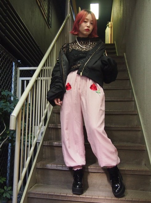 Honey mi Honey (ハニーミーハニー）satin rose pants 17秋冬【17A-WV-07】 パンツ sale 22gw -  通販セレクトショップ HeartySelect | TODAYFUL.SNIDEL.CELFORD.COCODEAL等正規取扱　大阪枚方くずは