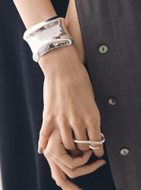 TODAYFUL (トゥデイフル）Nuance Wide Cuff 23春夏予約2【12020917 12990903】 入荷時期：3月中旬~ -  通販セレクトショップ HeartySelect | TODAYFUL.snidel.CELFORD.converse.Enasoluna等正規取扱  大阪枚方くずは