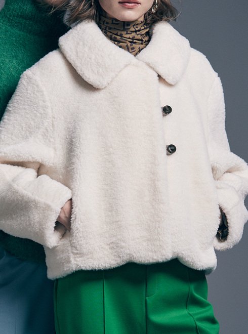 毛皮/ファーコートリリーブラウン 襟付きボアジャケット