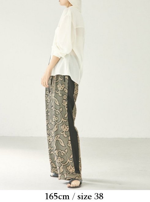 TODAYFUL (トゥデイフル）Jacquard Leaf Roughpants 23春夏【12210704 12310719】パンツ -  通販セレクトショップ HeartySelect | TODAYFUL.snidel.CELFORD.converse.Enasoluna等正規取扱　 大阪枚方く...