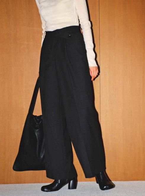 TODAYFUL (トゥデイフル）Asymmetry Twill Trousers★ 23秋冬.【12410702】パンツ 冬受注会 -  通販セレクトショップ HeartySelect | TODAYFUL.SNIDEL.CELFORD.COCODEAL等正規取扱　大阪枚方くずは