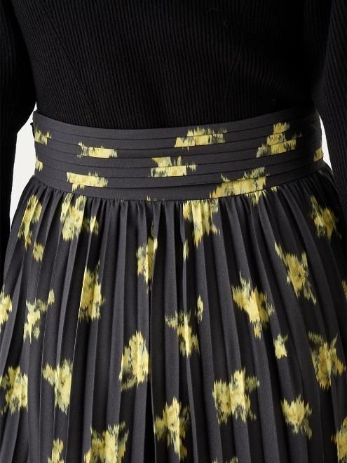 snidel （スナイデル）バリエプリントプリーツスカート 23秋冬