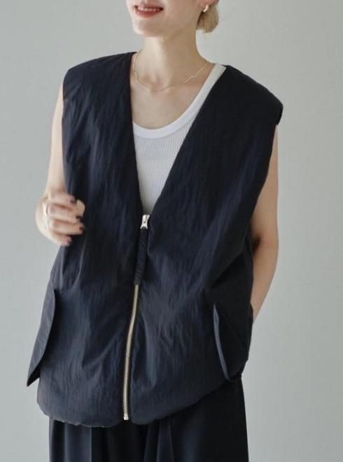 TODAYFUL (トゥデイフル）Vneck Nylon Vest☆ 24春夏予約【12410106】ベスト 入荷予定 : 2月下旬～ -  通販セレクトショップ HeartySelect | TODAYFUL.SNIDEL.CELFORD.COCODEAL等正規取扱 大阪枚方くずは