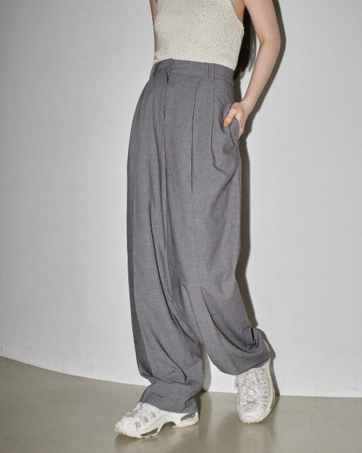 TODAYFUL (トゥデイフル）Heather Tuck Trousers ★ 24春夏予約【12410721】パンツ 入荷予定 : 2月下旬～ -  通販セレクトショップ HeartySelect | TODAYFUL.SNIDEL.CELFORD.COCODEAL等正規取扱　大阪枚方くずは