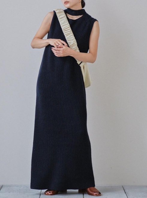 TODAYFUL (トゥデイフル）Slit Neck Knitdress ☆ 24春夏予約【12410323】マキシワンピース 入荷予定 :  3月下旬～ - 通販セレクトショップ HeartySelect | TODAYFUL.SNIDEL.CELFORD.COCODEAL等正規取扱  大阪枚方くずは