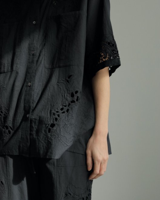 anuke(̡)<br>Cutwork Lace Shirts  24ղͽ3 62410402ۥġ֥饦 ͽ : 9ܡ