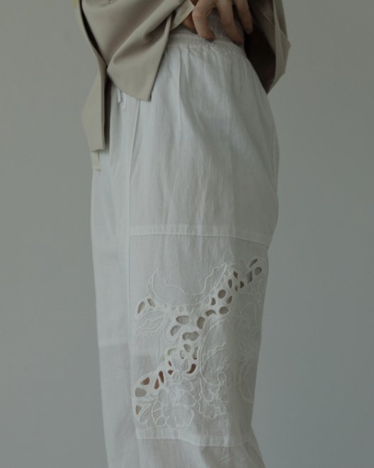 anuke(アンヌーク)'Cutwork Lace Pants'' 24春夏予約3 【62410703】パンツ 入荷予定 : 6月下旬~ 9月上旬～  - 通販セレクトショップ HeartySelect | TODAYFUL.SNIDEL.CELFORD.COCODEAL等正規取扱　大阪枚方くずは