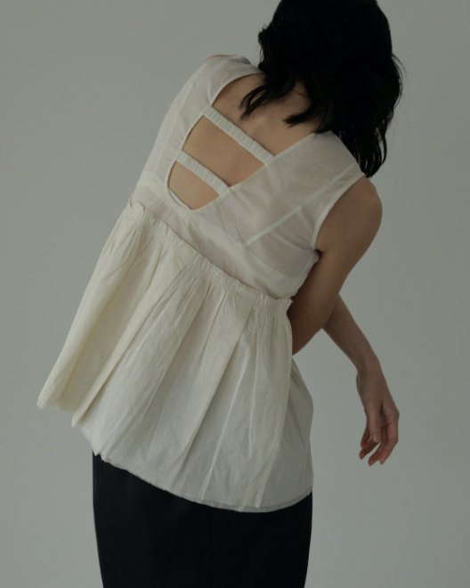 anuke(アンヌーク)Sheer Peplum Tops 24春夏予約【62410403】カットソー 入荷予定 : 4月下旬～ -  通販セレクトショップ HeartySelect | TODAYFUL.SNIDEL.CELFORD.COCODEAL等正規取扱　大阪枚方くずは