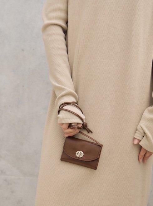 Hella (ヘラ)LEATHER CARD CASE 24秋冬【h243-91】その他 秋受注