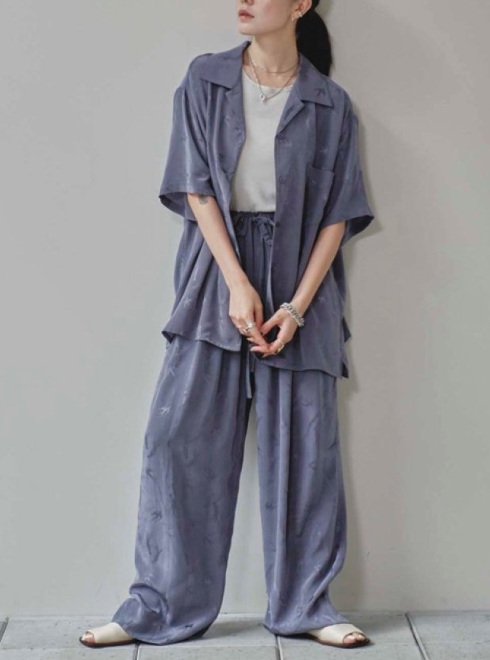 TODAYFUL (トゥデイフル）Swallow Satin Pants★ 25春夏予約【12510713】パンツ 入荷予定 : 4月中旬～ -  通販セレクトショップ HeartySelect | TODAYFUL.SNIDEL.CELFORD.COCODEAL等正規取扱　大阪枚方くずは