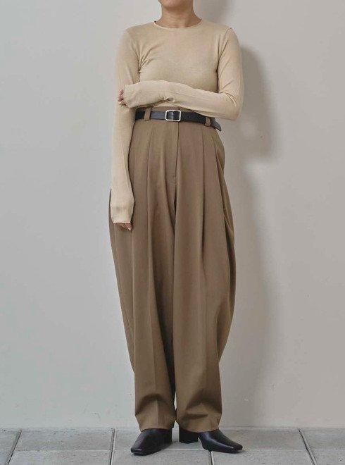TODAYFUL (トゥデイフル）Tapered Tuck Trousers★ 25秋冬予約【12520710】パンツ 入荷予定 : 8月中旬～ -  通販セレクトショップ HeartySelect | TODAYFUL.SNIDEL.CELFORD.COCODEAL等正規取扱　大阪枚方くずは