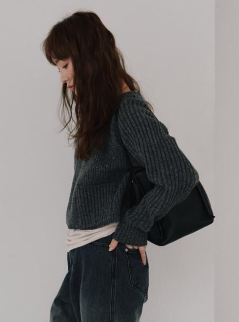 hella (ヘラ) cropped knit pullover 25秋冬【h253-93】ニットトップス