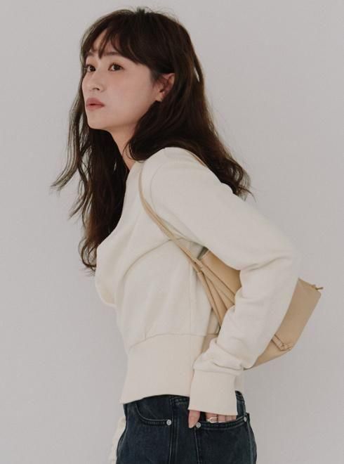 hella (ヘラ)front tuck cropped sweat 25秋冬【h253-16】スウェット