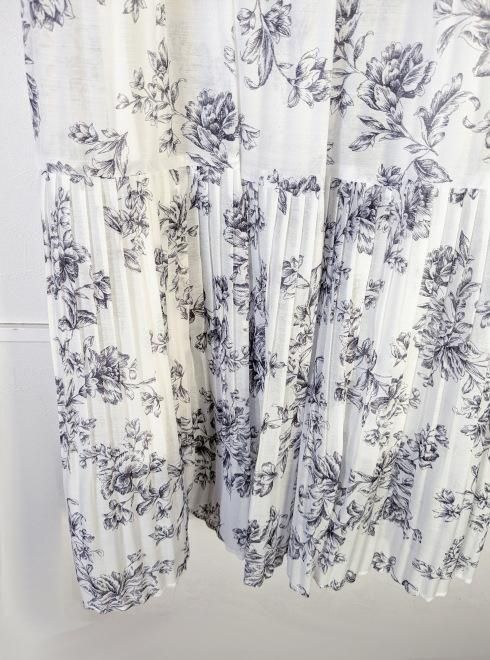 snidel （スナイデル）Sustainaオフショルギャザーワンピ 25春夏