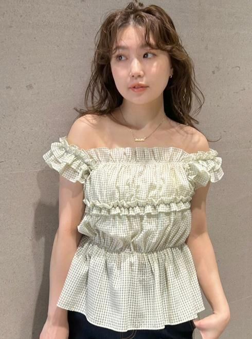 【最安値挑戦】 Lily Brown （リリーブラウン)シャーリングフリルブラウス 25春 トップス
