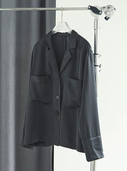 anuke アンヌーク　ブラック　シャツ anuke (アンヌーク）Satin Tailored Shirts☆ 25秋冬予約【62520406