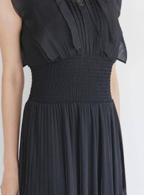 snidel （スナイデル）Sustainableシアープリーツウエストワンピース