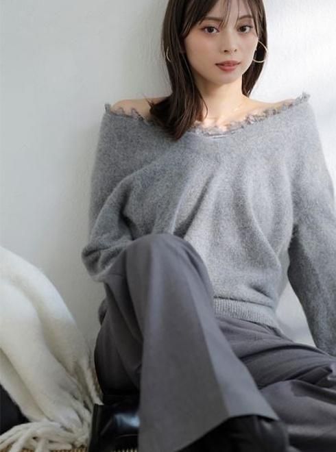 snidel （スナイデル）フォックス衿レースプルオーバー 25秋冬