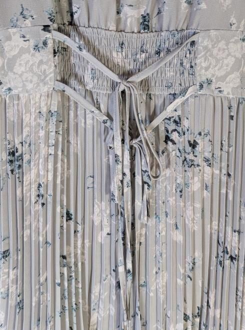 snidel （スナイデル）Sustinaプリーツプリントワンピース 25秋冬