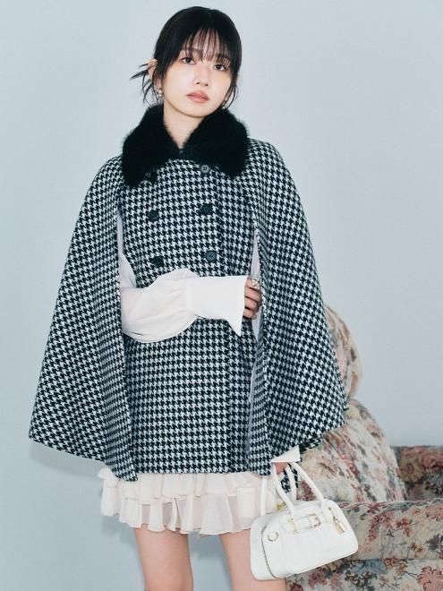 リリーブラウン　lilybrown 千鳥　ケープコート Lily Brown （リリーブラウン)ファー付き3WAYケープコート 25秋冬