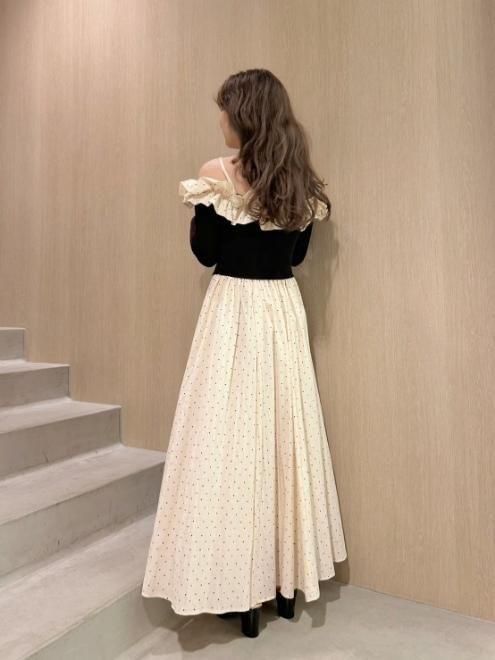 Lily Brown （リリーブラウン)フリルカラーニットコンビワンピース 25