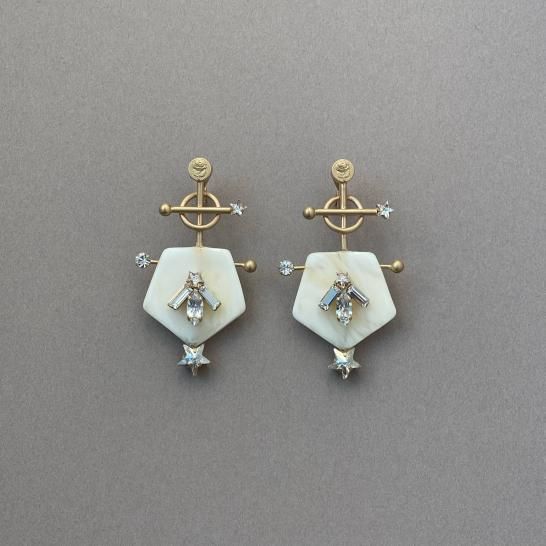 cosmos pentagon pierces (earrings)  gold