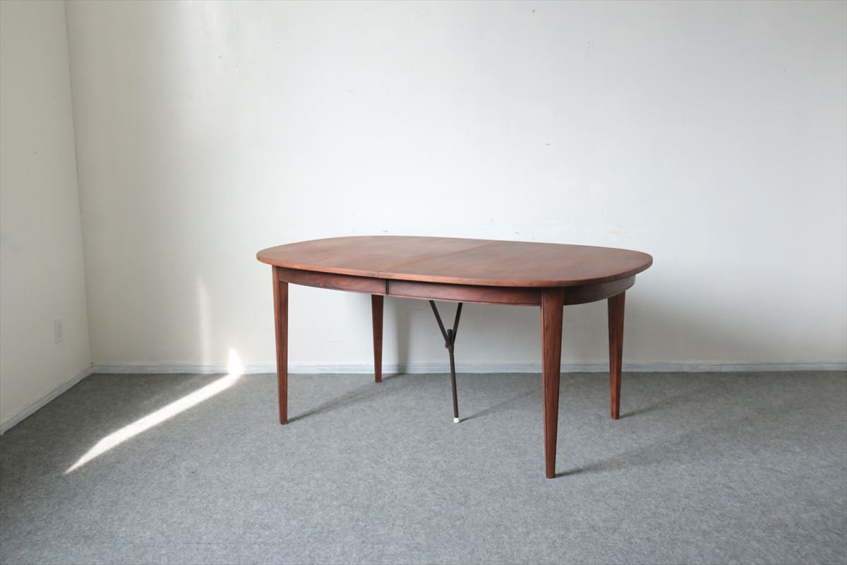 Omann Jun/楕円テーブル（ローズウッド・エクステンション・中板1枚）/160×105/デンマーク家具/J227-7 -  北欧アンティークとデンマーク家具の店：ハミングジョー