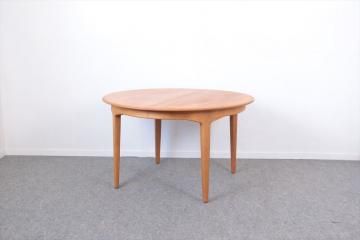 古家具　丸テーブル アンティーク丸テーブル一覧｜やさしい印象と選び方、安全性まで