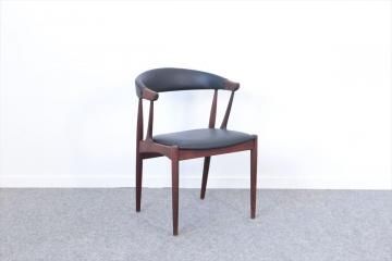 北欧ビンテージ家具　ダイニングチェア　ローズウッド　レザー貼り　イギリス 北欧ビンテージ家具 ダイニングチェア ローズウッド レザー貼り