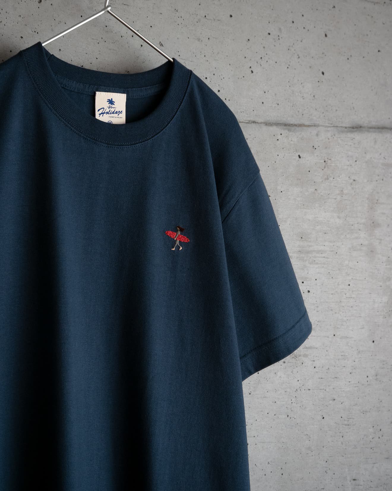 TINY SURFER 手刺繍 Tシャツ（ブルー）