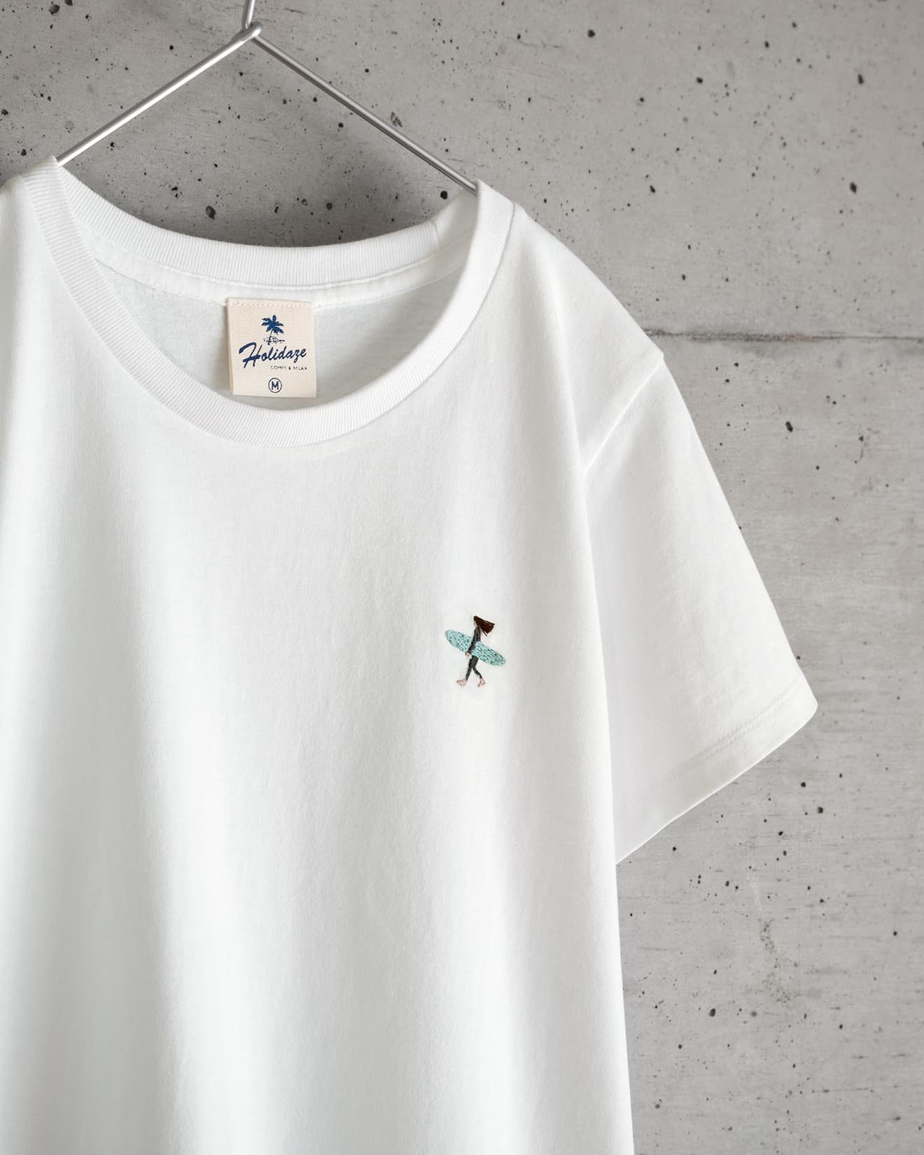 TINY SURFER 手刺繍 レディースTシャツ（オフ白）