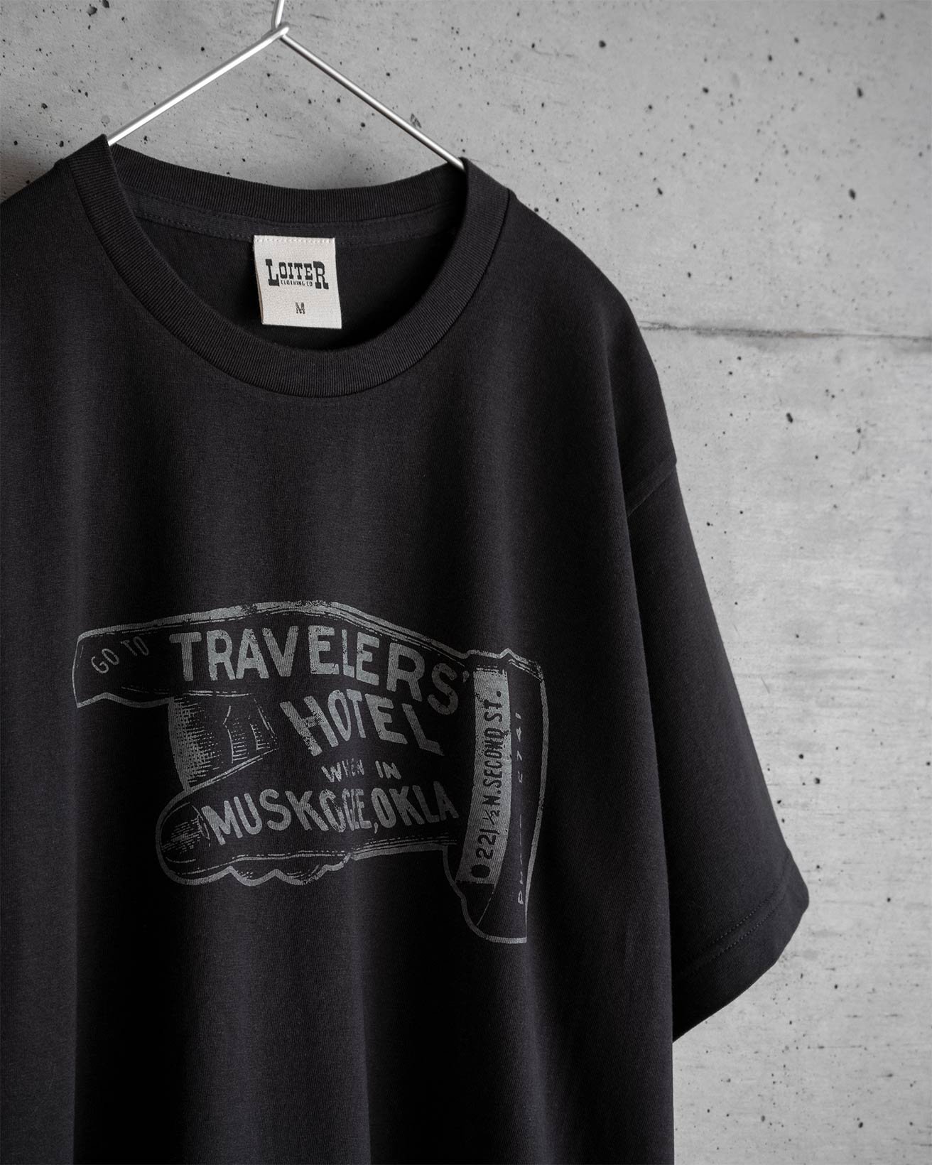 TRAVELERS' HOTEL Tシャツ
