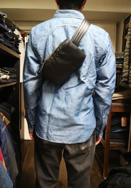 CUSHMAN クッシュマン レザー ショルダーバック スタッズ