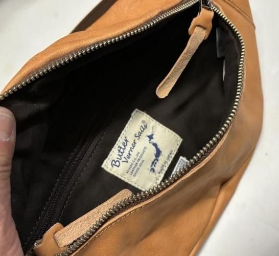 新品タグ付き　ButlerVernerSails バトラーバーナーセイルズ 馬革 BUTLER VERNER SAILS【バトラーバーナーセイルズ】馬革ロール