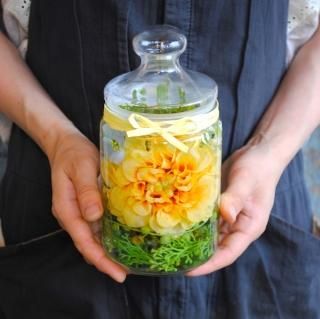 ۥե yellow-medium-