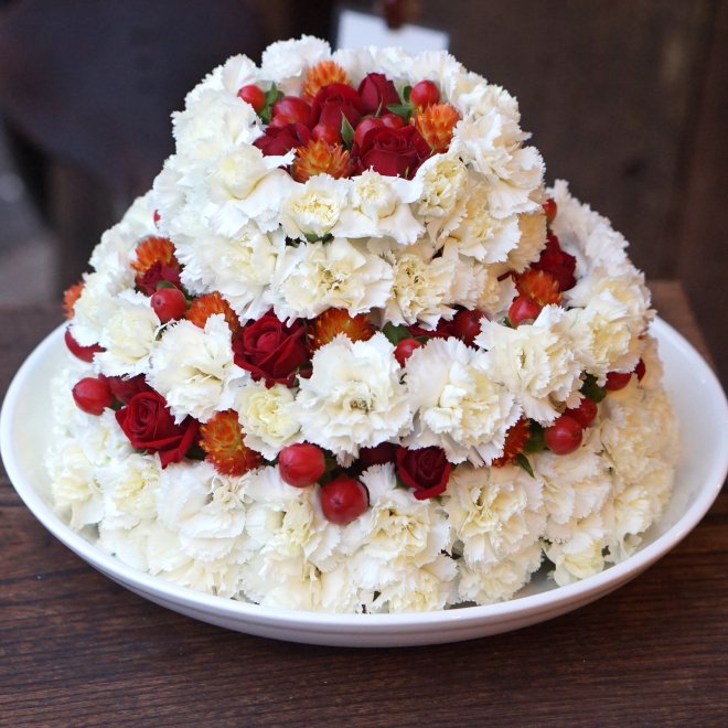 誕生日にフラワーケーキ｜flower cake｜名古屋の花屋ゴールデン