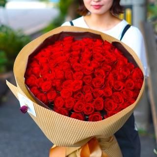 プロポーズに108本のバラの花束 名古屋の花屋 ゴールデンチャイルドガーデン プロポーズに108本のバラの花束 名古屋の花屋 ゴールデンチャイルドガーデン