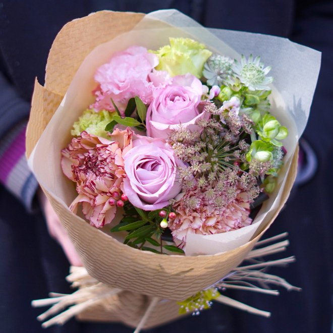 ピンクのアンティークな花束 ブーケ 名古屋の花屋ゴールデンチャイルドガーデン