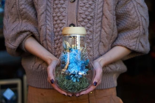 ライトボトルフラワー｜名古屋の花屋ゴールデンチャイルドガーデン