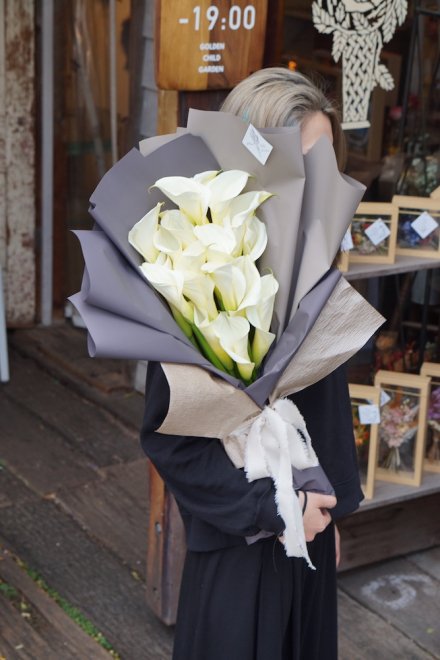 プロポーズに カラー ス上品な花束 名古屋の花屋ゴールデンチャイルドガーデン