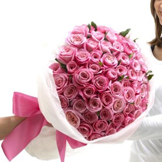 <img class='new_mark_img1' src='https://img.shop-pro.jp/img/new/icons29.gif' style='border:none;display:inline;margin:0px;padding:0px;width:auto;' />wedding rose bouquet バラ花束
