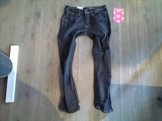 VOLCOM CONTRA JEAN BIS 30/32 14490yen。 - A STORE CHICKENNOT。