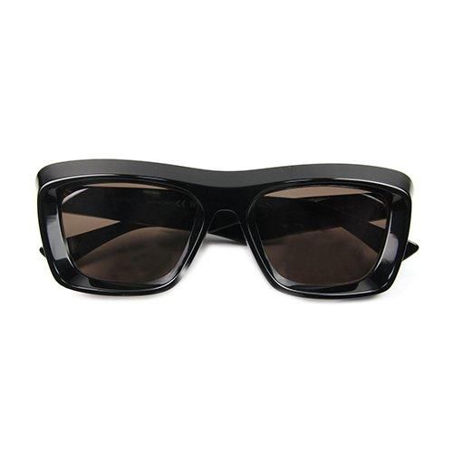 送料関税込★BOTTEGA VENETA★キャットアイ サングラス BOTTEGA VENETA キャットアイサングラス（送料関税込□BOTTEGA
