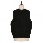 HYKE<br>ϥ<br>WOOL RIBBED SWEATER VEST 04