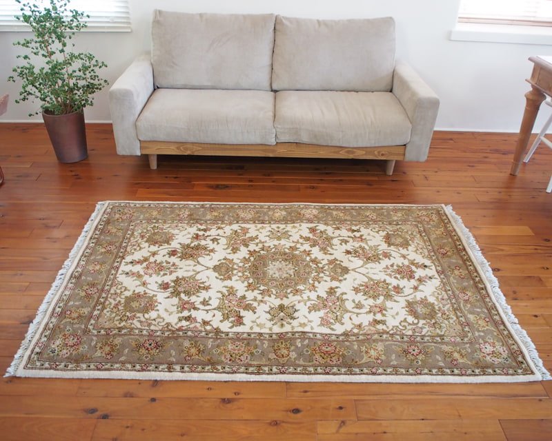 トルコ絨毯 シュメル工房 ウール手織り フリンジ付き 119×182cm ヴィンテージラグ オールド絨毯