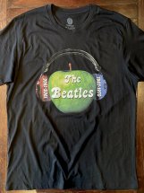<img class='new_mark_img1' src='https://img.shop-pro.jp/img/new/icons6.gif' style='border:none;display:inline;margin:0px;padding:0px;width:auto;' />ROCK OFF :The BeatlesListen to The Beatles Tee